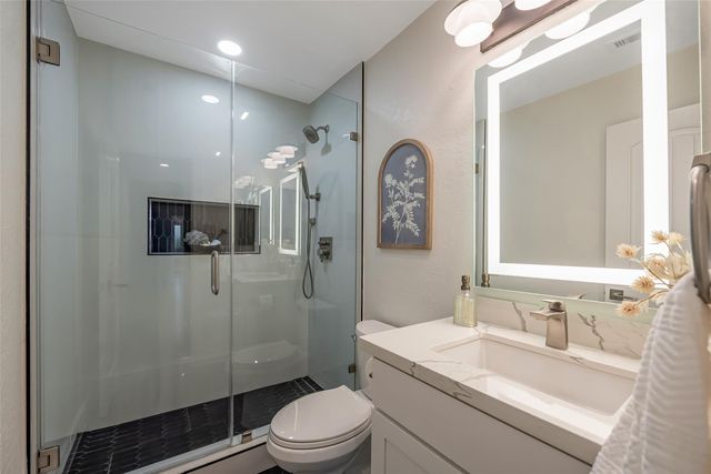 1013 Azalea Pointe, League City, TX 77573