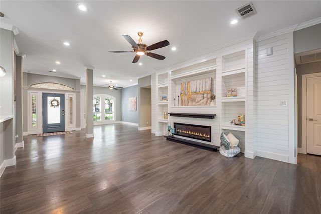 1013 Azalea Pointe, League City, TX 77573