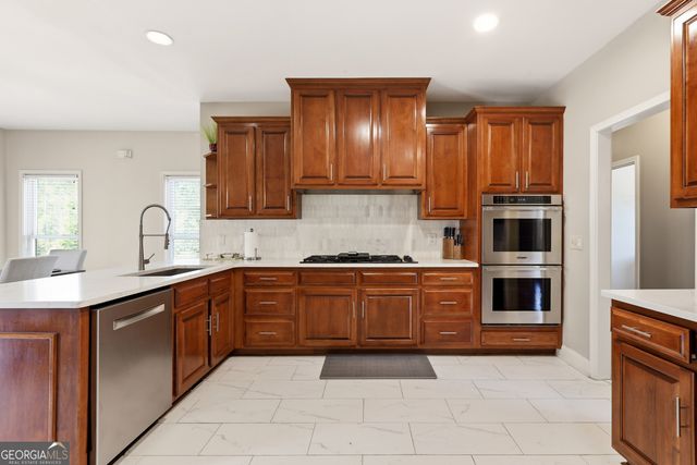 5653 Tuxedo Drive, Douglasville, GA 30135