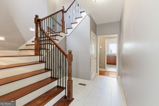 5653 Tuxedo Drive, Douglasville, GA 30135