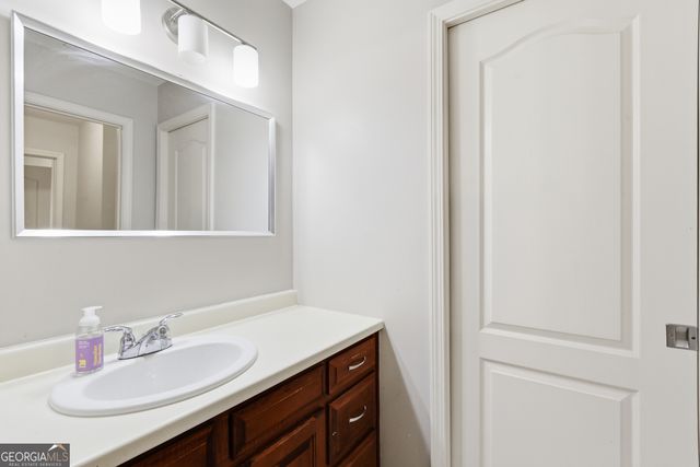 5653 Tuxedo Drive, Douglasville, GA 30135