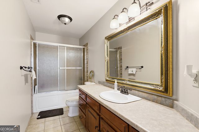 5653 Tuxedo Drive, Douglasville, GA 30135