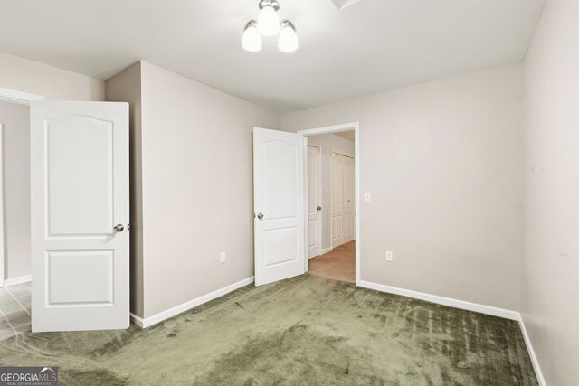 5653 Tuxedo Drive, Douglasville, GA 30135