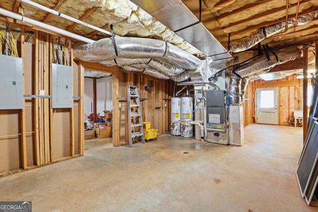 5653 Tuxedo Drive, Douglasville, GA 30135