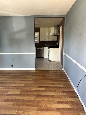 322 1st Avenue, Redwood City, CA 94063