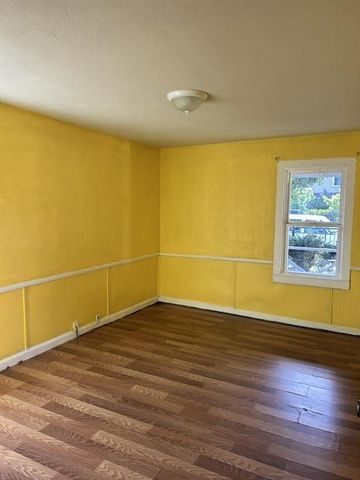 322 1st Avenue, Redwood City, CA 94063