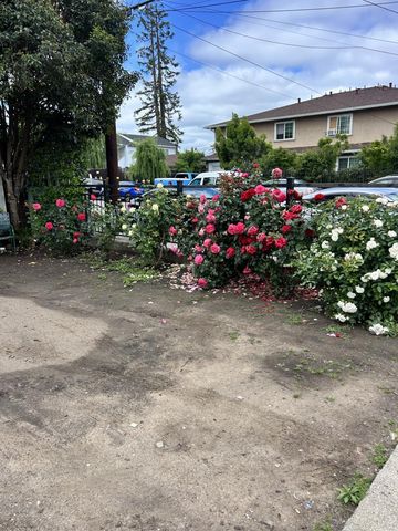 322 1st Avenue, Redwood City, CA 94063