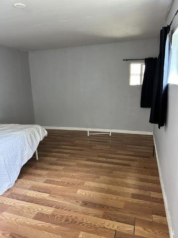 322 1st Avenue, Redwood City, CA 94063