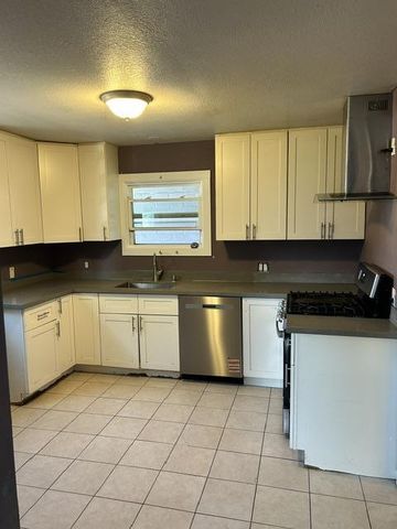 322 1st Avenue, Redwood City, CA 94063