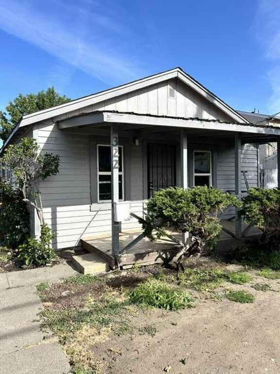 322 1st Avenue, Redwood City, CA 94063