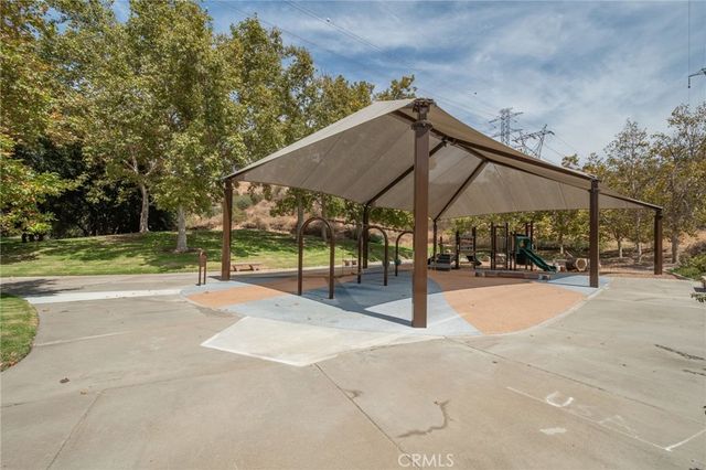 28454 Evergreen, Saugus, CA 91390