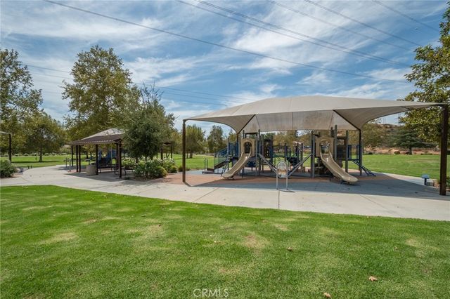 28454 Evergreen, Saugus, CA 91390