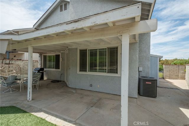 28454 Evergreen, Saugus, CA 91390