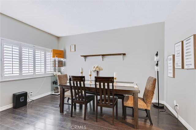 28454 Evergreen, Saugus, CA 91390