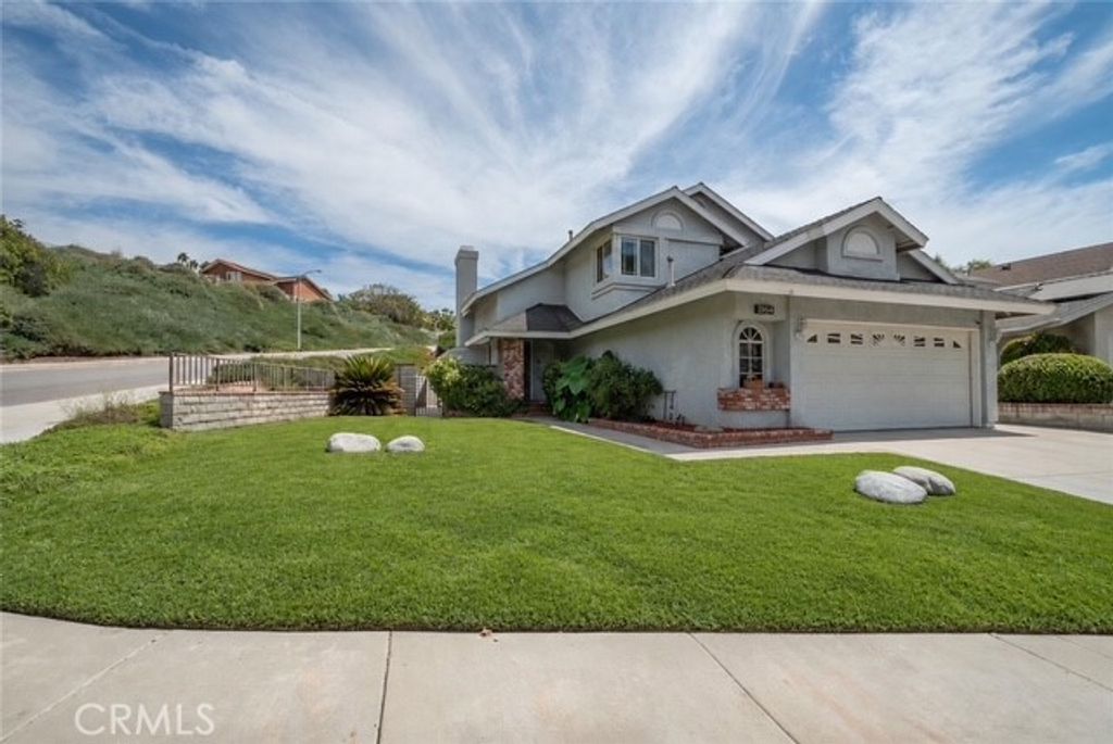 28454 Evergreen, Saugus, CA 91390