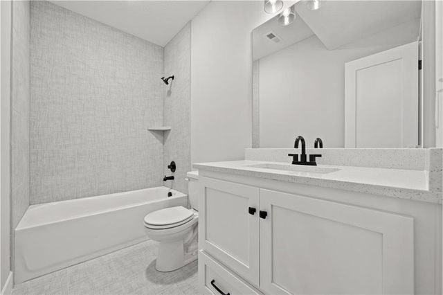 25995 W 140th Street, Olathe, KS 66061