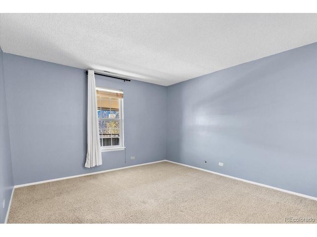 2301 E Fremont Ave Y-Y06, Centennial, CO 80122