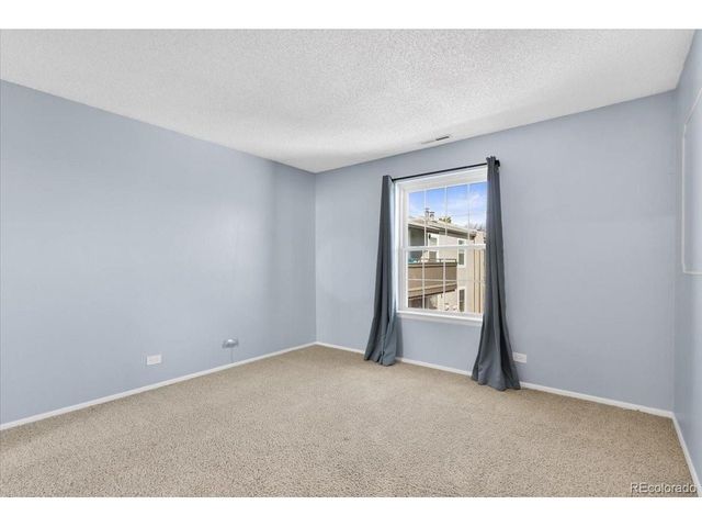 2301 E Fremont Ave Y-Y06, Centennial, CO 80122