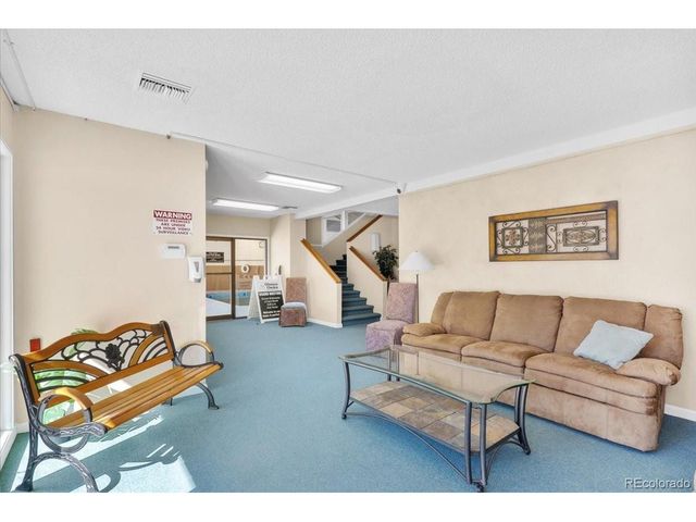 2301 E Fremont Ave Y-Y06, Centennial, CO 80122