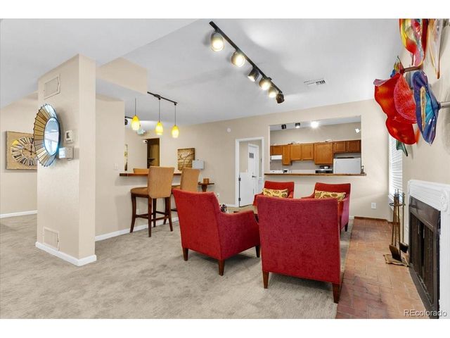 2301 E Fremont Ave Y-Y06, Centennial, CO 80122