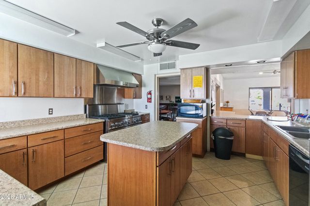 535 S ALMA SCHOOL Road 39, Mesa, AZ 85210