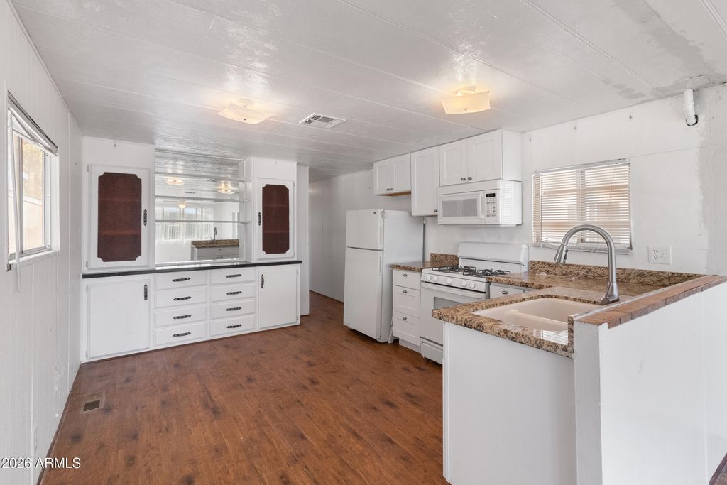 535 S ALMA SCHOOL Road 39, Mesa, AZ 85210 — photo 2