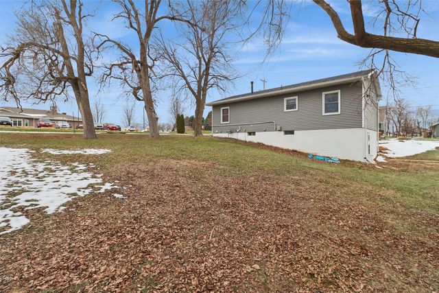 500 Harrison Avenue, Grinnell, IA 50112