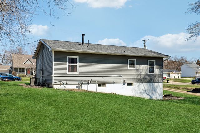 500 Harrison Avenue, Grinnell, IA 50112