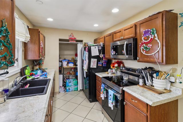 500 Harrison Avenue, Grinnell, IA 50112