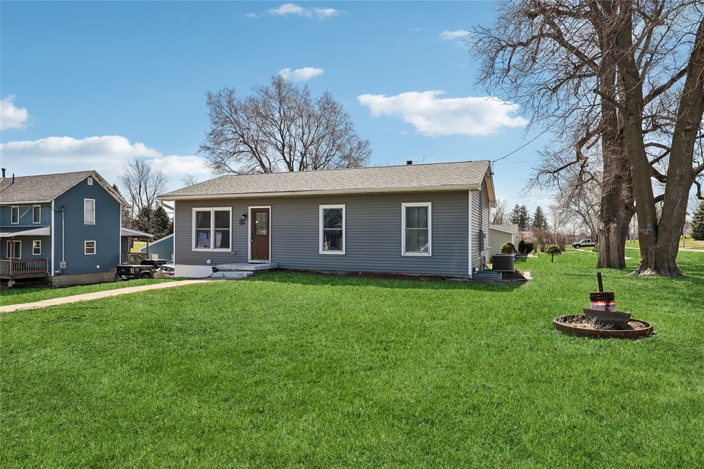 500 Harrison Avenue, Grinnell, IA 50112