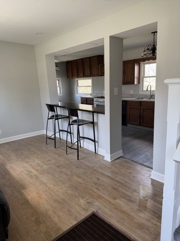 105 N Pearl Street, Willow Springs, IL 60480