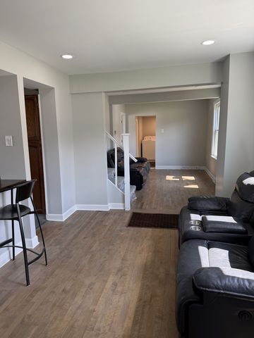 105 N Pearl Street, Willow Springs, IL 60480