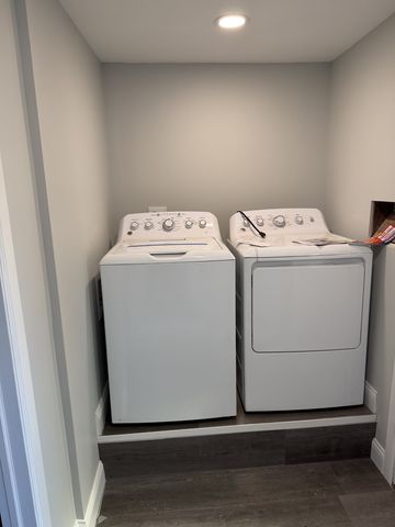 105 N Pearl Street, Willow Springs, IL 60480