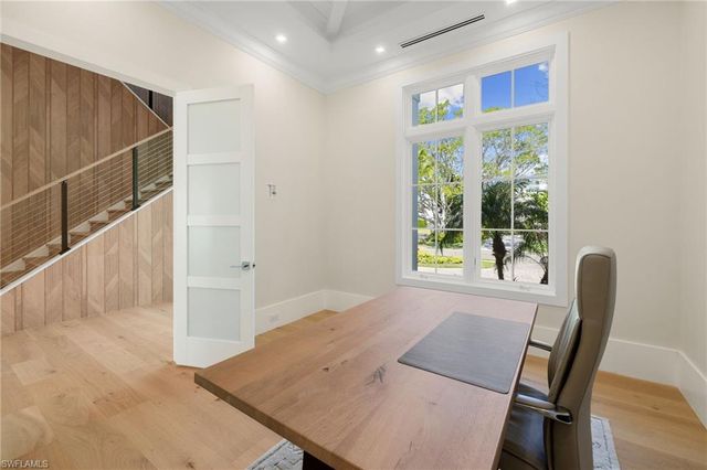 3280 Crayton RD, Naples, FL 34103