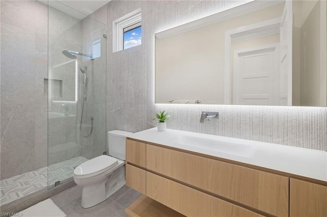 3280 Crayton RD, Naples, FL 34103