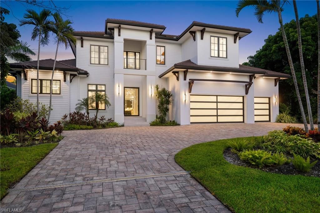 3280 Crayton RD, Naples, FL 34103
