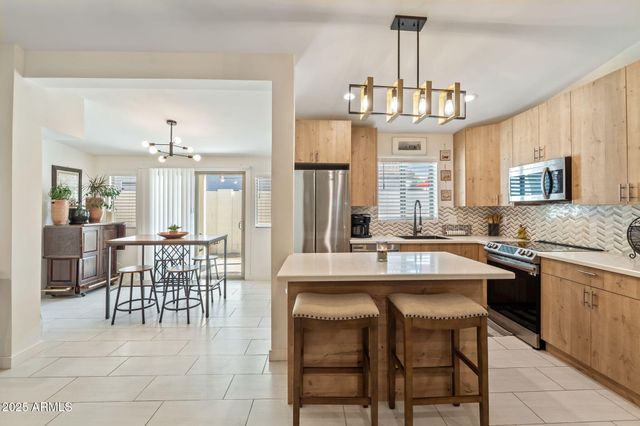 3901 N 19TH Street, Phoenix, AZ 85016