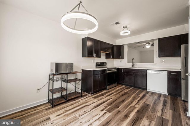135 CAERNARVON CT, Exton, PA 19341