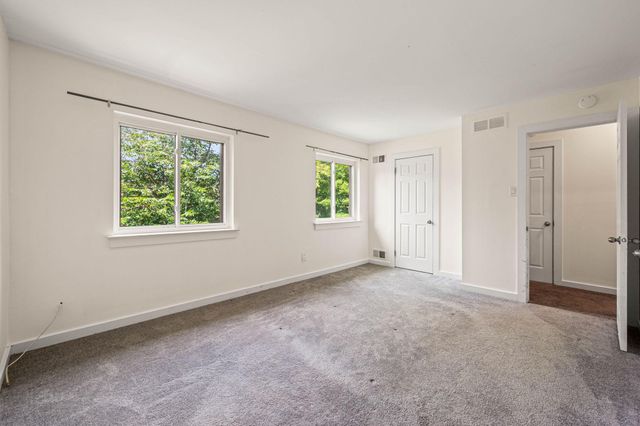 135 CAERNARVON CT, Exton, PA 19341