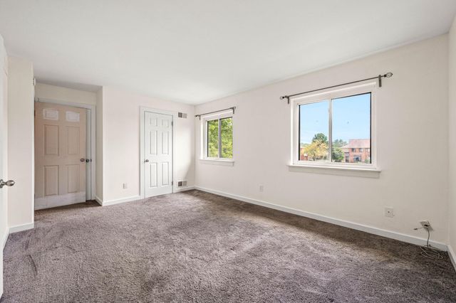 135 CAERNARVON CT, Exton, PA 19341