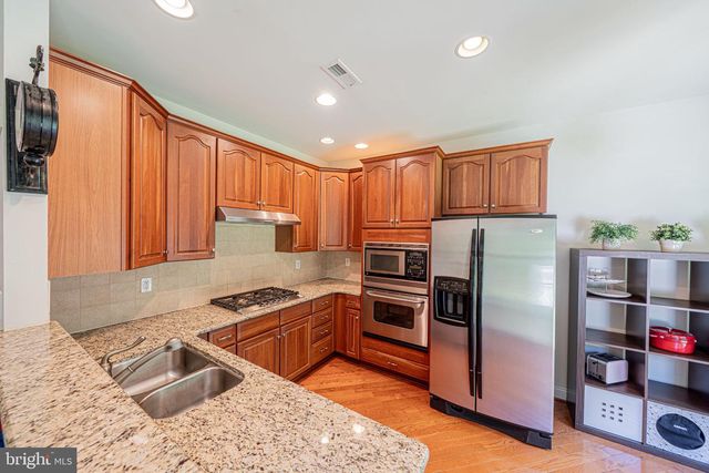 2392 S WHITTMORE, Furlong, PA 18925