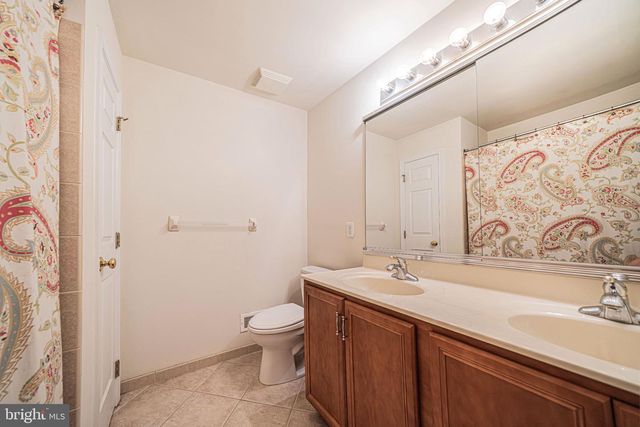 2392 S WHITTMORE, Furlong, PA 18925