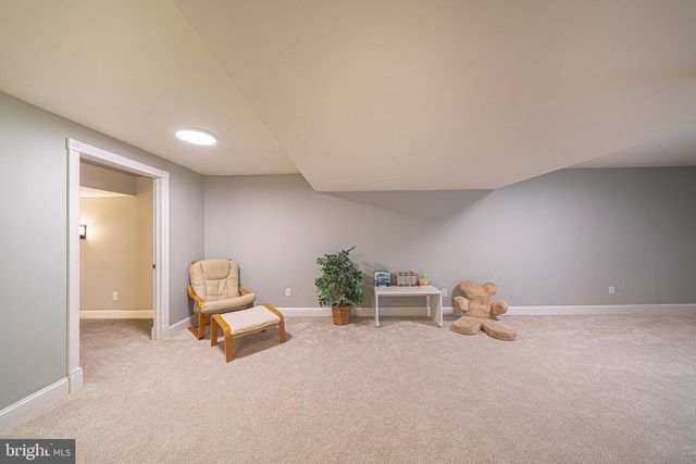 2392 S WHITTMORE, Furlong, PA 18925