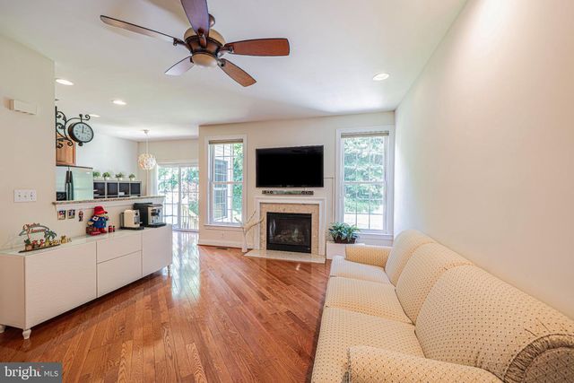 2392 S WHITTMORE, Furlong, PA 18925