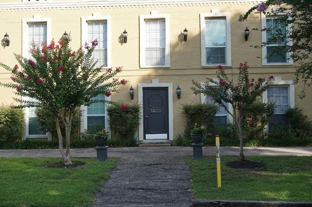 5200 Arboles Drive 2, Houston, TX 77035