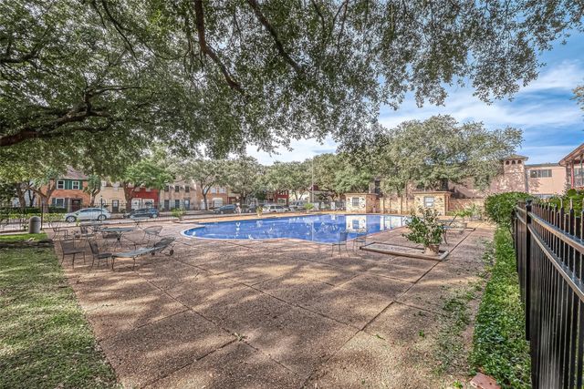 5200 Arboles Drive 2, Houston, TX 77035