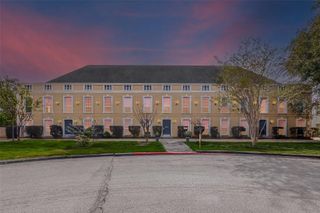 5200 Arboles Drive 2, Houston, TX 77035