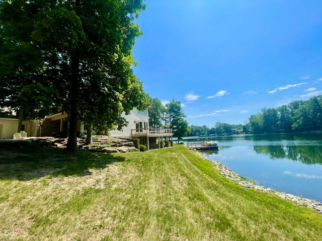 2001 E Ely Court, Martinsville, IN 46151