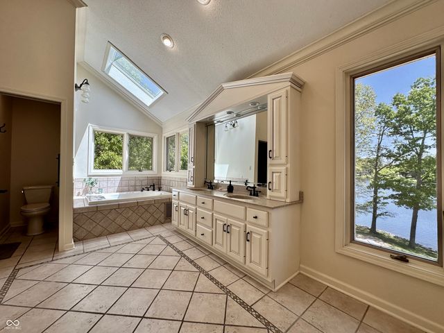 2001 E Ely Court, Martinsville, IN 46151