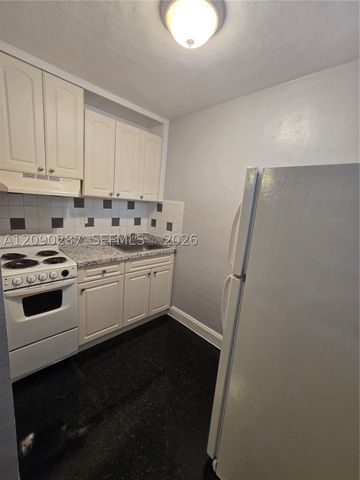 1520 NW 61st St 8, Miami, FL 33142